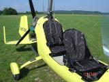 Bequeme, heizbare Sitzschalen für Passagier und Pilot